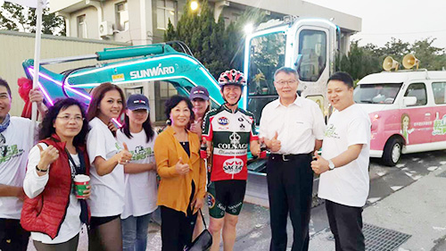 图说怪手环台净滩活动，，，，，，智绘云顶国际yd888智能环保节能