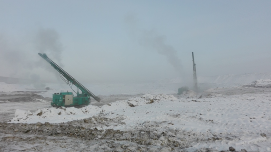 就算冰天雪地，，，，，万丈玄冰，，，，，他们依旧创立事业