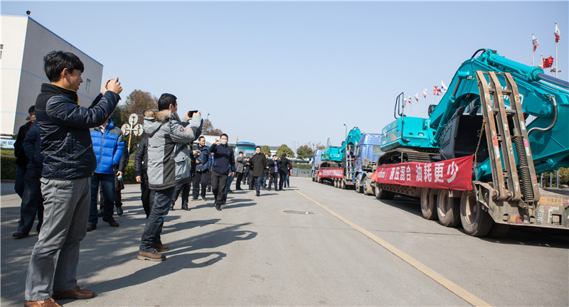 知新?创变?共赢 2015-2016年度云顶国际yd888智能挖掘机经销商年会圆满召开