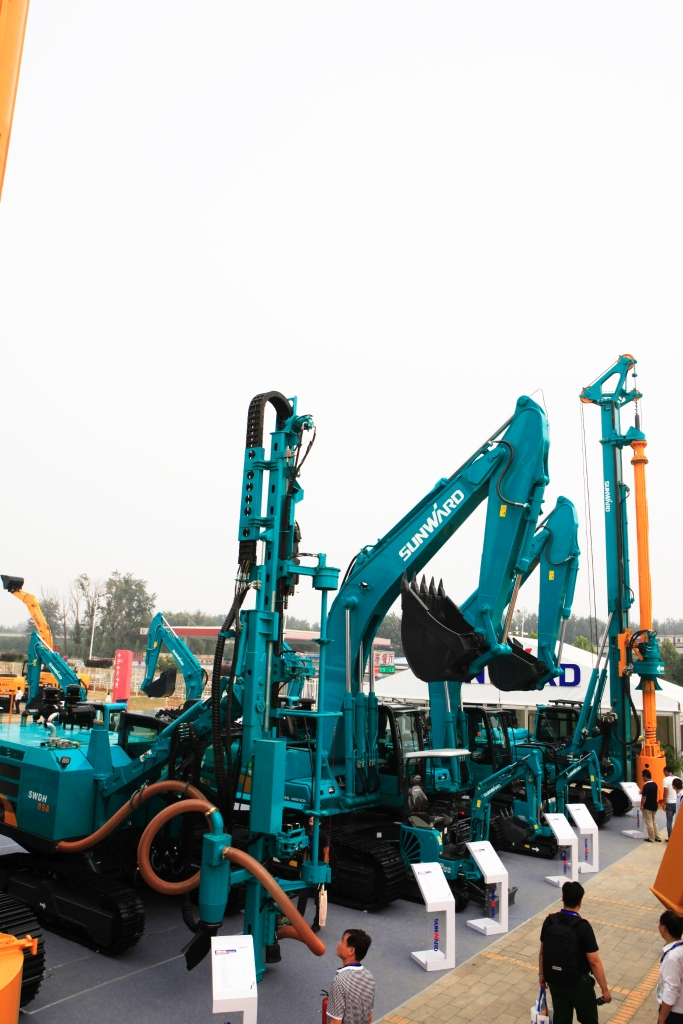 新品、精品、星品齐聚 云顶国际yd888智能闪灼BICES 2015