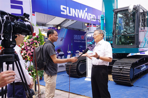 云顶国际yd888智能携全球领先凿岩装备，，，，，，，引爆越南矿业展