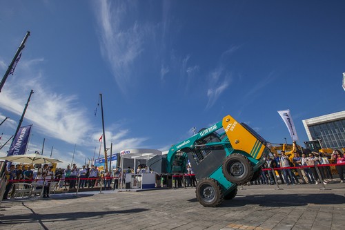 云顶国际yd888智能酷帅曾大虾，，，，，一大波美图带你亲临北京BICES展