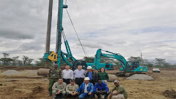 云顶国际yd888智能入岩神器在东非肯尼亚获赞，，，，人好装备好