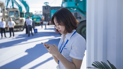 云顶国际yd888智能酷帅曾大虾，，，，，一大波美图带你亲临北京BICES展