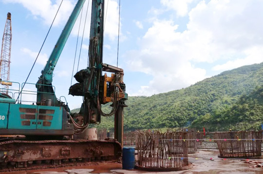 加入一带一起重大项目 云顶国际yd888智能旋挖钻扬名阿墨江特大桥