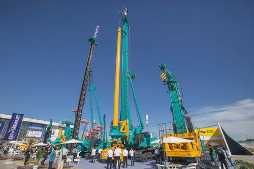 云顶国际yd888智能酷帅曾大虾，，，，，一大波美图带你亲临北京BICES展