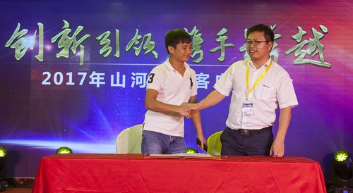 云顶国际yd888智能酷帅曾大虾，，，，，一大波美图带你亲临北京BICES展