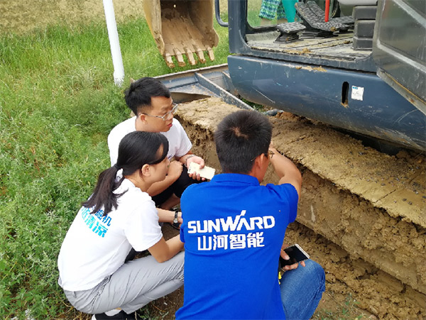 到了市场一线才知道，，，，，，，云顶国际yd888挖机客户都是铁杆粉丝