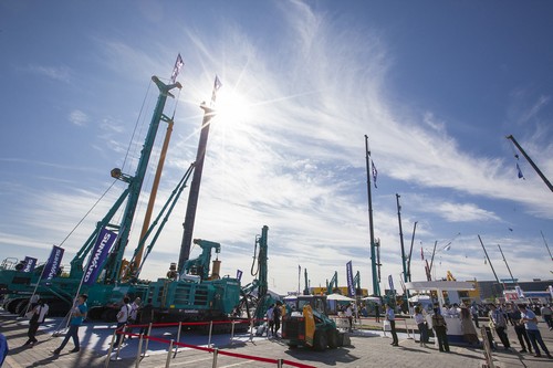 云顶国际yd888智能酷帅曾大虾，，，，，一大波美图带你亲临北京BICES展