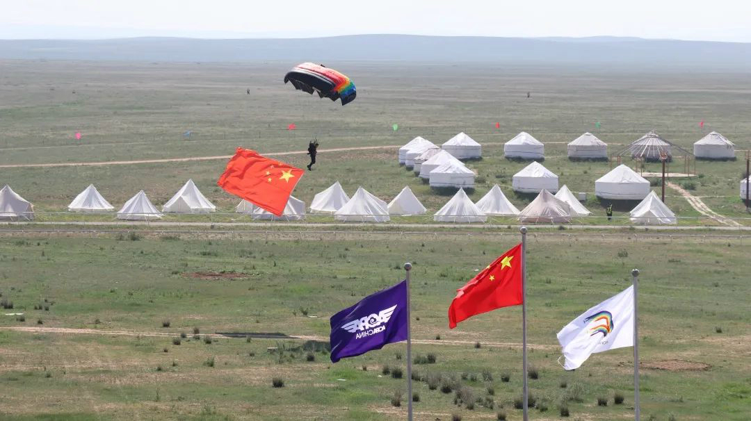 乌兰察布大草原,我来啦! 云顶国际yd888SA60L阿若拉飞机“惊艳”航行大会