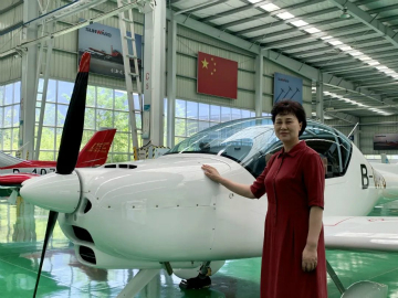 省委常委、统战部部长黄兰香考察调研云顶国际yd888科技