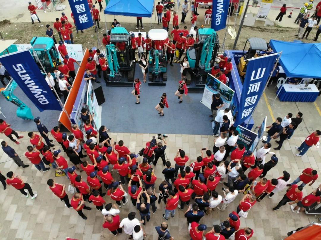 2020全球微挖大会 云顶国际yd888智能精品微挖赢得满堂彩