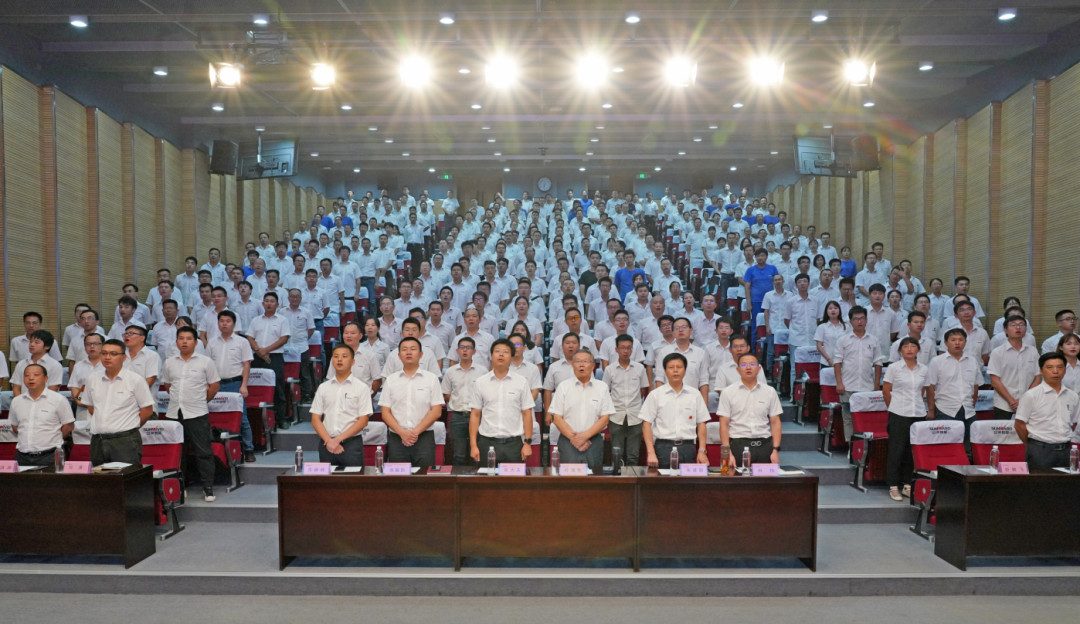 致敬研发 | 云顶国际yd888智能举行职称评定事情总结暨职称证书揭晓仪式