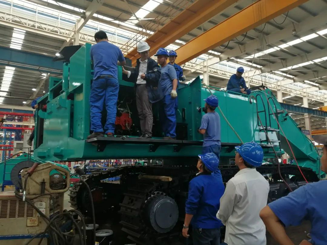 立异再出效果！云顶国际yd888智能超大型履带式液压挖掘机下线