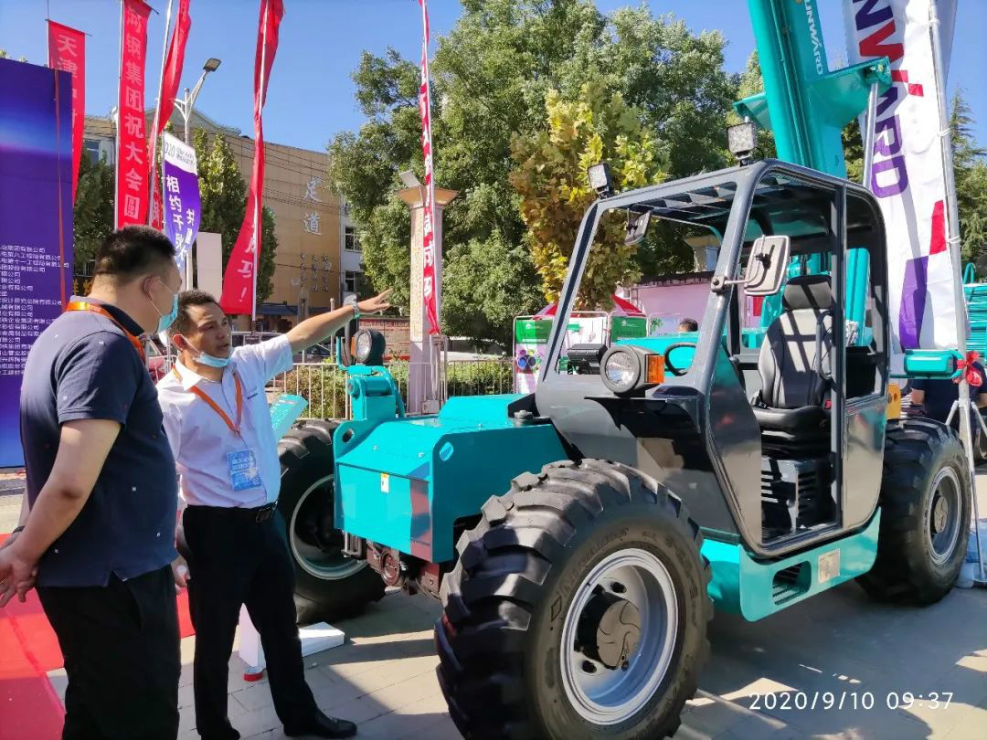 云顶国际yd888智能高空作业装备“吸睛”雄安展