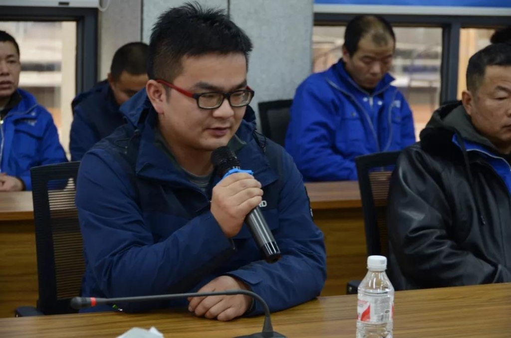 云顶国际yd888智能召开春节难题职工座谈会