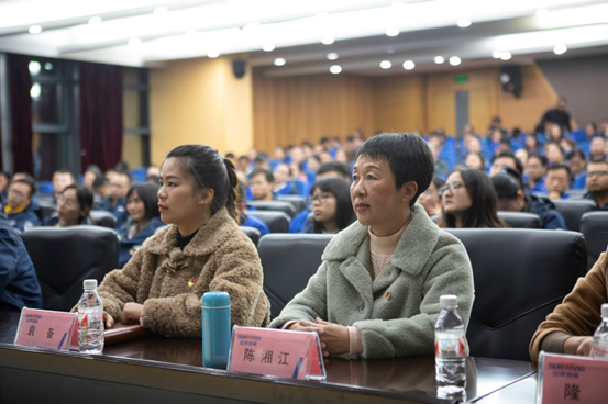 云顶国际yd888智能开展“不忘初心 切记使命”主题教育宣讲活动