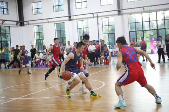 以球为媒，，，，，首届“云顶国际yd888杯”篮球约请赛架起政企连心桥