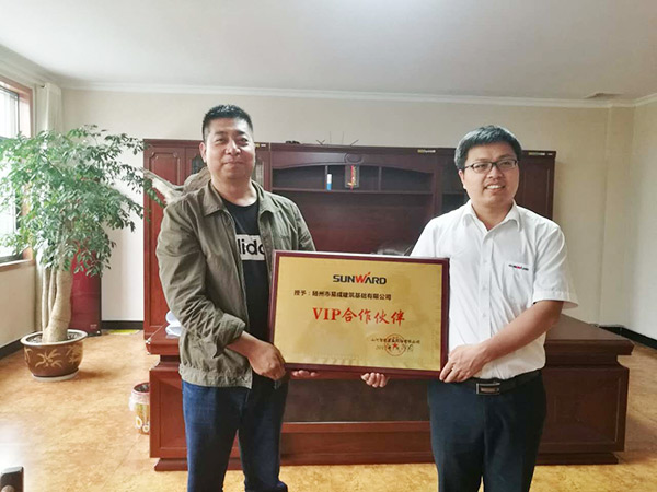 8年购置12台！云顶国际yd888智能旋挖钻陪他走向天下