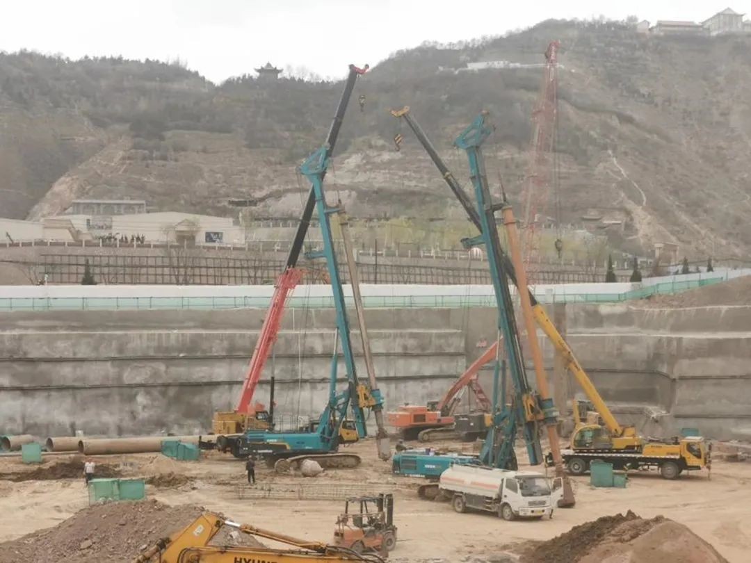 金戈铁马工程路 风雨无阻选云顶国际yd888