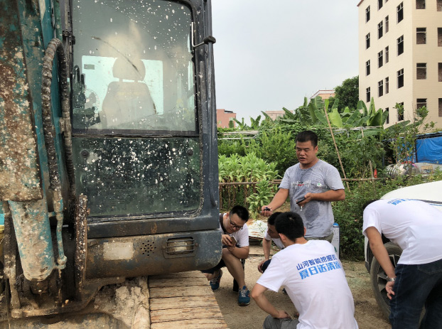 云顶国际yd888智能挖掘机获最高评价，，，就是用得惬意！