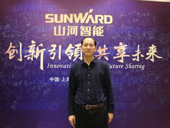 3.5米直径高效入岩，，，，，他携云顶国际yd888智能旋挖名动山城