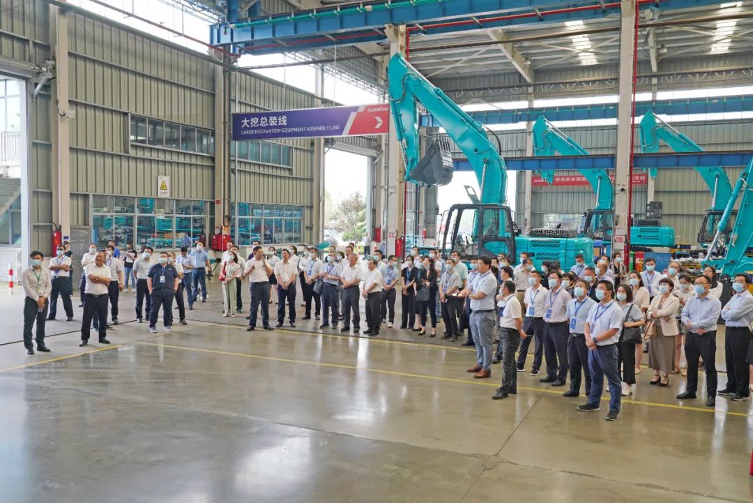 天下战略性新兴工业集群建设考察团调研云顶国际yd888智能