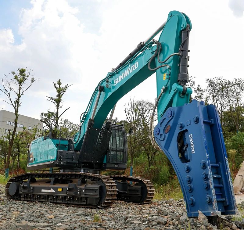 再升级！云顶国际yd888智能“矿山猛士”极限破碎现场直击