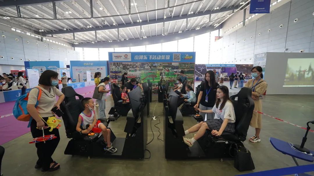 明星产品受追捧，，，，，云顶国际yd888航空携多款产品精彩亮相2021年湖南航展