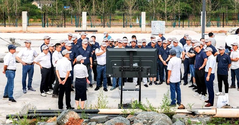 再升级！云顶国际yd888智能“矿山猛士”极限破碎现场直击