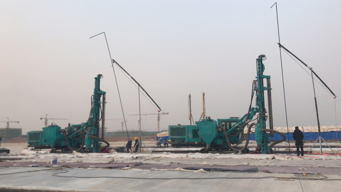 北京大兴机场。。。。。。，，，，云顶国际yd888智能凿岩装备曾助力新手艺落地 | 百年风华筑漂亮云顶国际yd888（2）