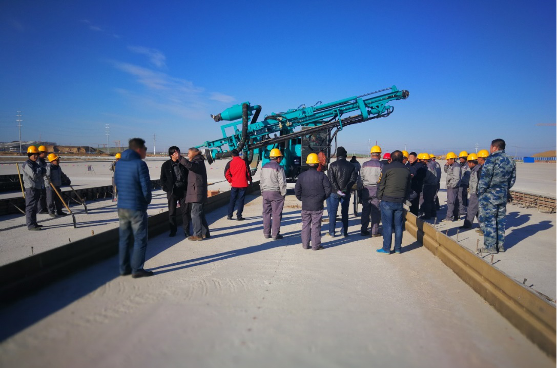 北京大兴机场。。。。。。，，，，云顶国际yd888智能凿岩装备曾助力新手艺落地 | 百年风华筑漂亮云顶国际yd888（2）