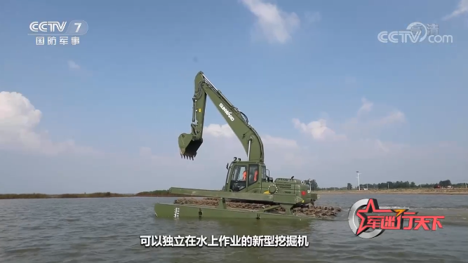水陆两用挖掘机亮相央视！云顶国际yd888智能应抢救援“猛将”出战