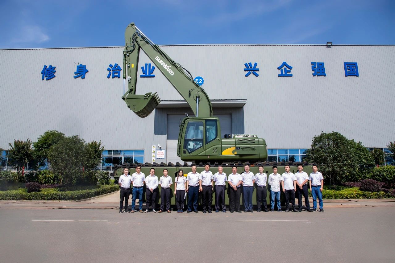 水陆两用挖掘机亮相央视！云顶国际yd888智能应抢救援“猛将”出战