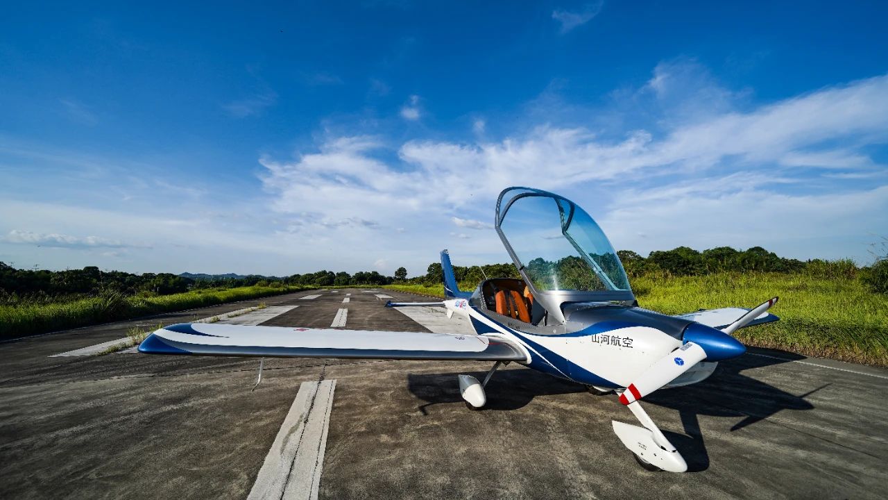 一封谢谢信，，，，，，牵引出云顶国际yd888智能通航工业重大国界