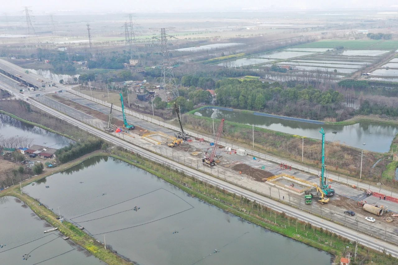 征战天下首条智慧高速，，，云顶国际yd888智能旋挖钻机凭什么？？？？？