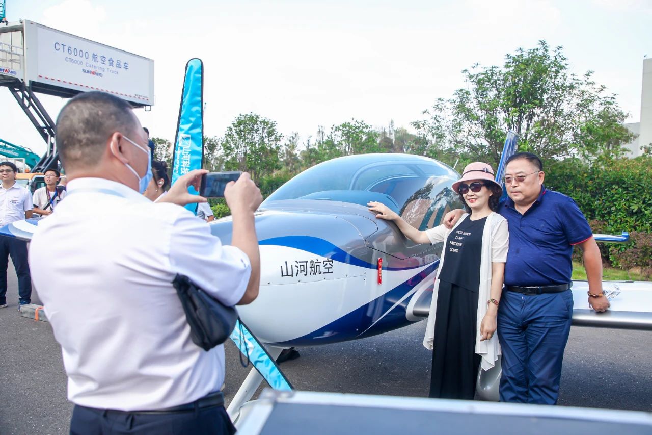 逛展超热闹！云顶国际yd888智能效果展示会高能名时势来袭