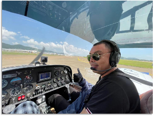 4小时，，，720公里，，，云顶国际yd888阿若拉飞到珠海在第13届中国航展等你