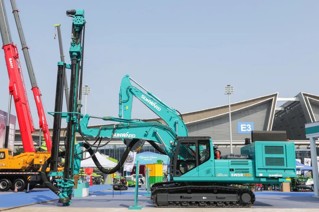 亮相中非经贸展览会！云顶国际yd888智能尽展工程机械国产品牌魅力