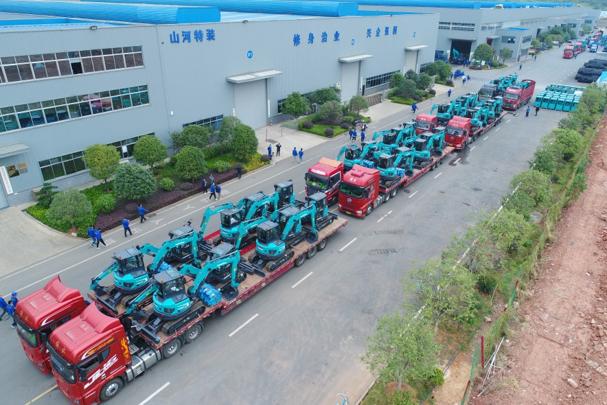 助力祖国西南地区建设！云顶国际yd888智能海内首批SWE60UF无尾挖掘机批量交付