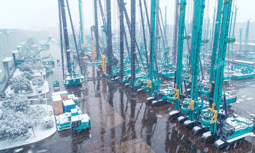 瑞雪兆有年，，，，，，，邀您共赏雪中云顶国际yd888！