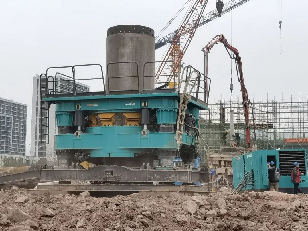 利器出击！云顶国际yd888智能SWRC260全回转全套管钻机乐成完成首钻