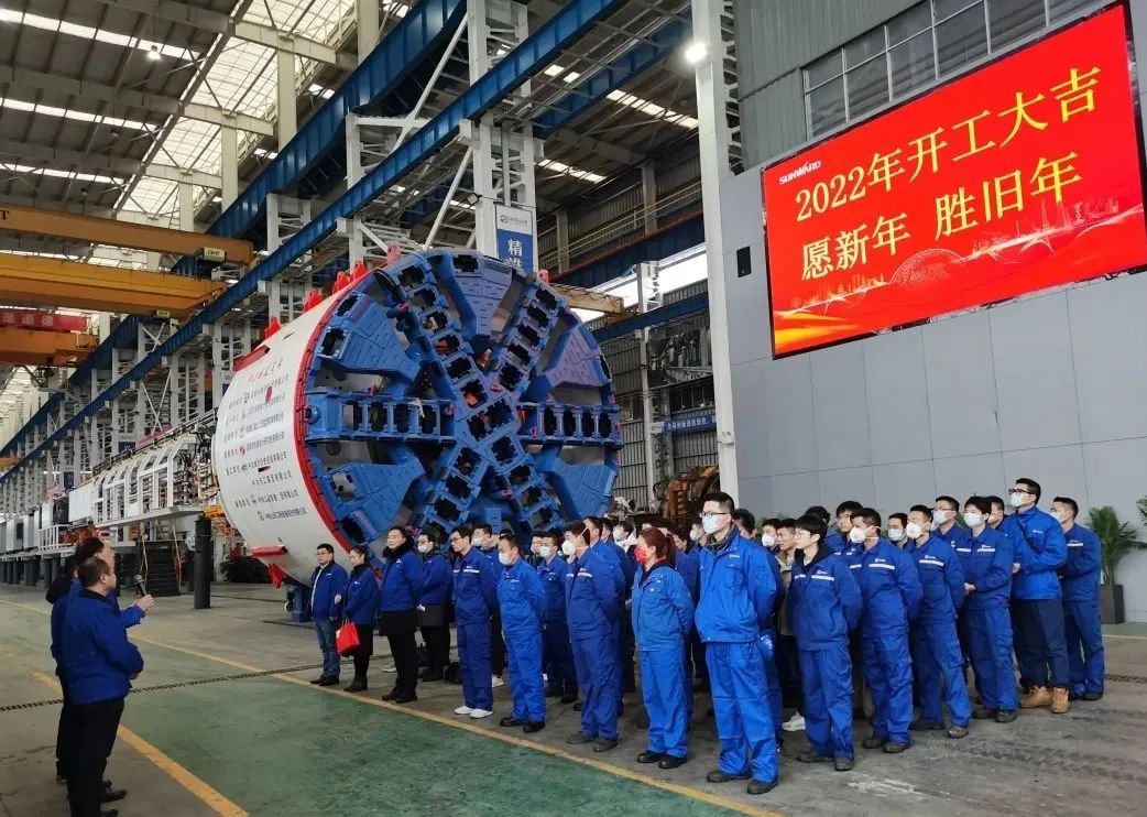 直击生产一线！中铁云顶国际yd888复工复产忙