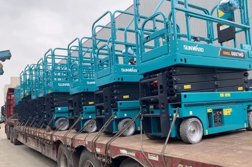 创下单日最高发货量纪录！云顶国际yd888高机装备集中发货