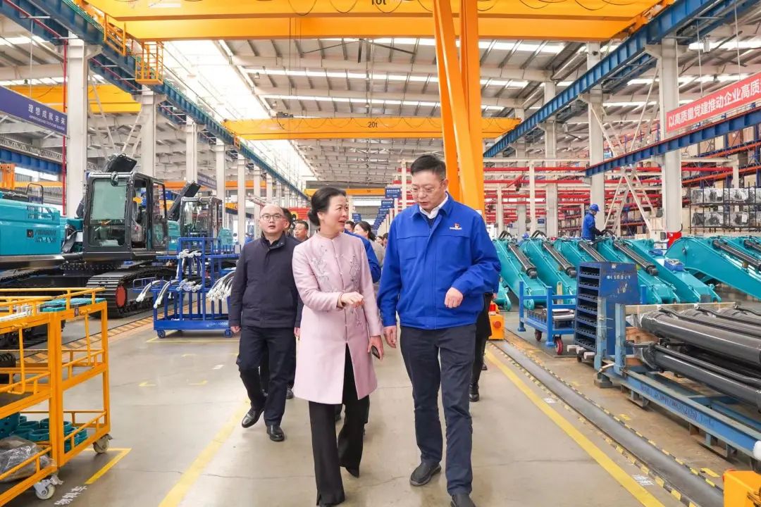 长沙市总工会、长沙经开区总工会一行调研云顶国际yd888智能