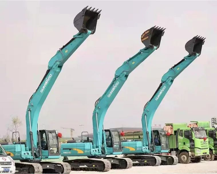 云顶国际yd888智能挖掘机亮相贵阳大数据科创城项目开工仪式