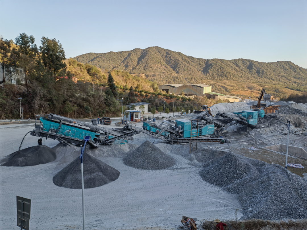 高性能+优效劳！云顶国际yd888普石勒移动破碎筛分成套装备“重拳出击”