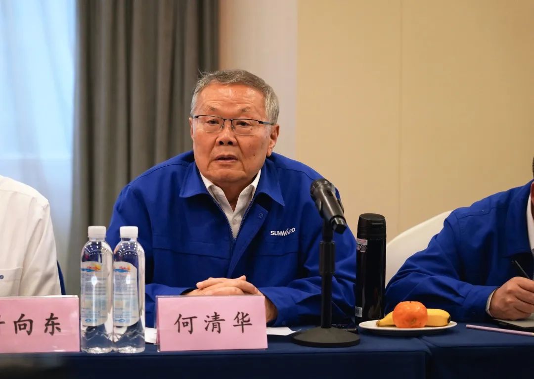 抱团出海，，，，，，携手共赢！何清华带队赴湖南异地商会联合会造访交流