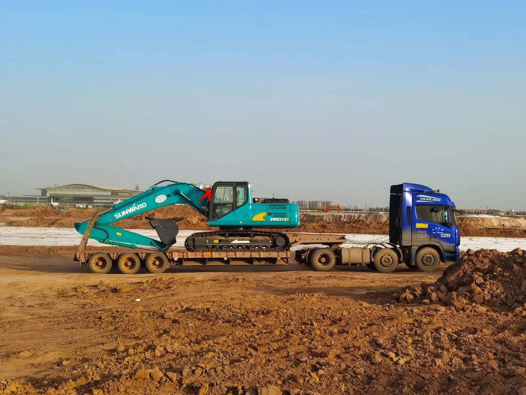 冲、冲、冲！带您感受云顶国际yd888智能挖掘机火热交机时刻