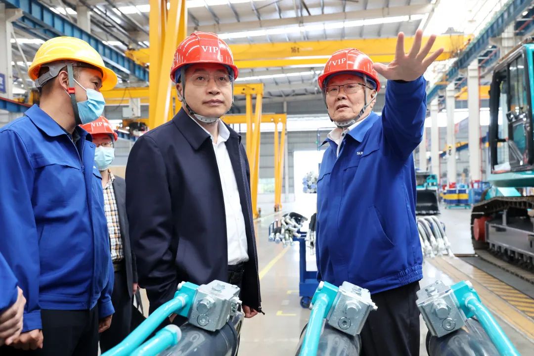 中铁二十局党委书记、董事长雷位冰带队造访云顶国际yd888智能